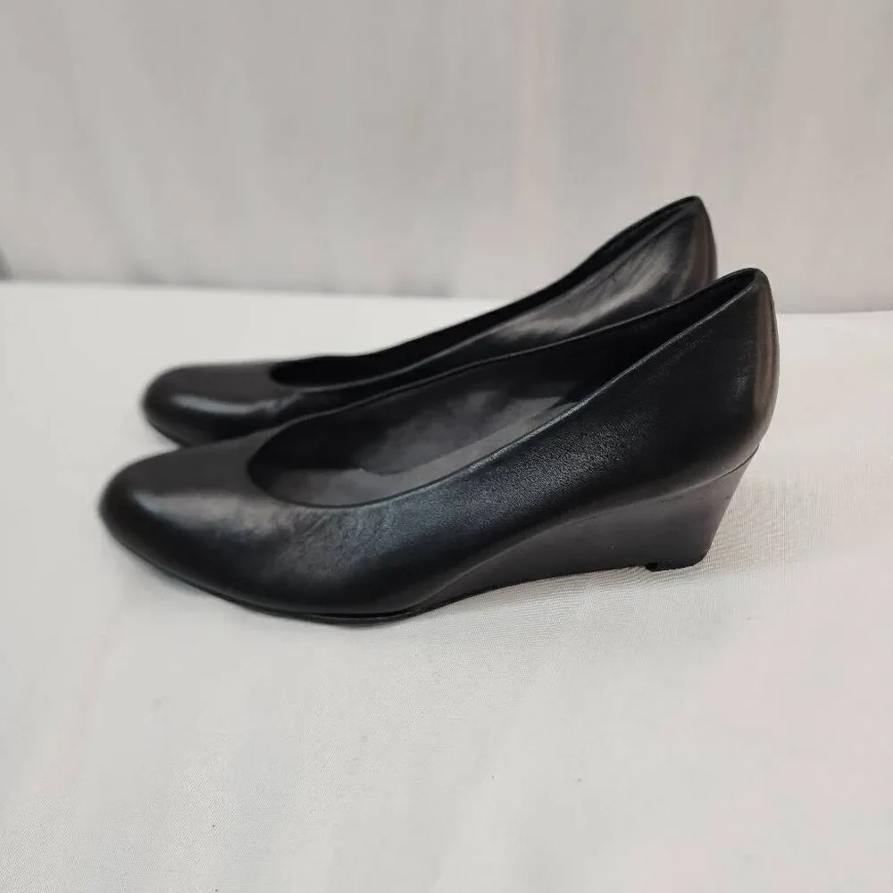 Stuart Weitzman Size 8 Black Leather Women's Wedge Slip On Almond Toe Heel Pumps - Picture 5 of 10
